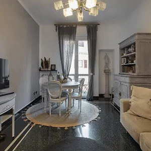  Apartment La Dimora Del Capitano Italien