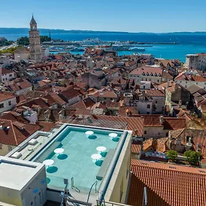 Hotell Cornaro, Split